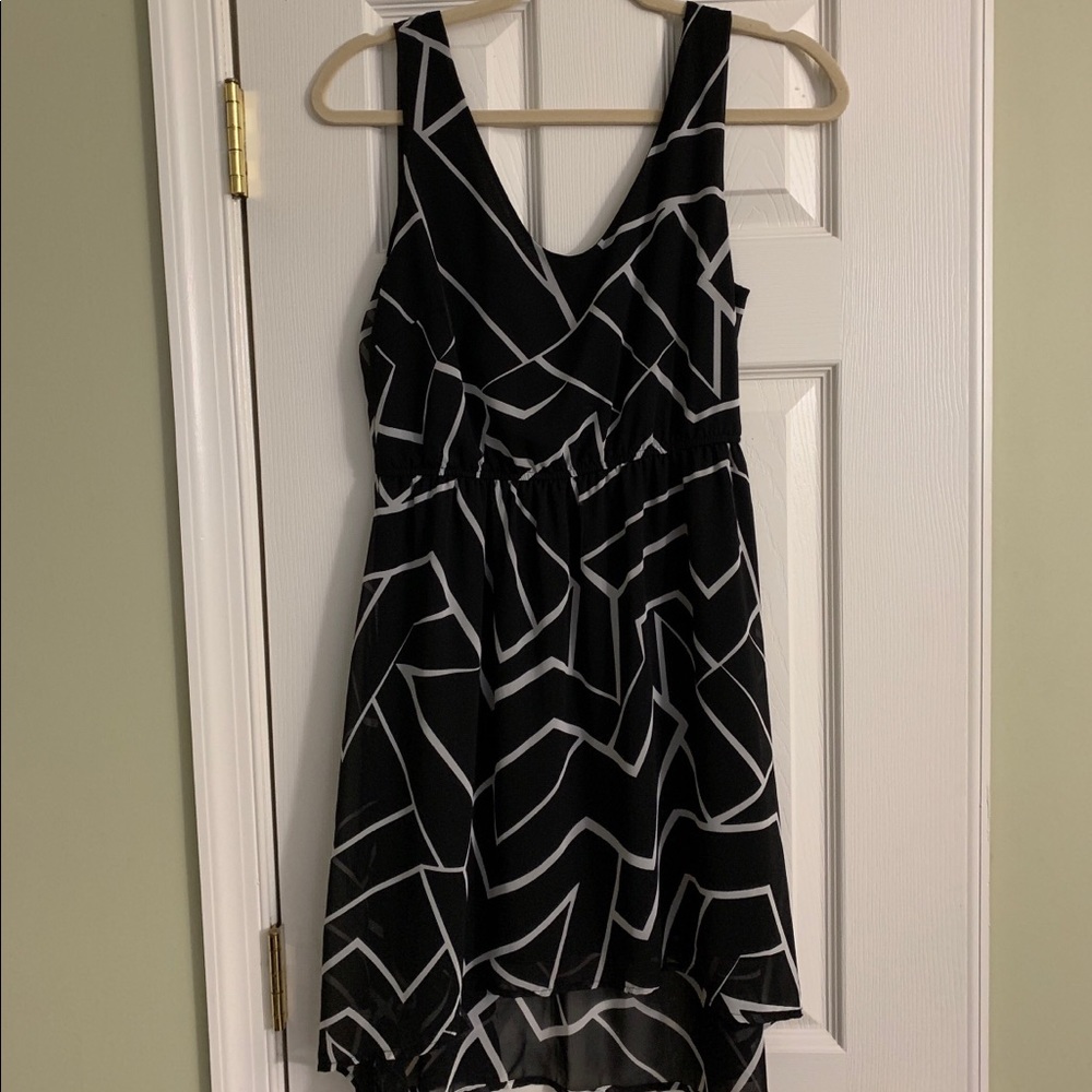 Francescas black and white dress
